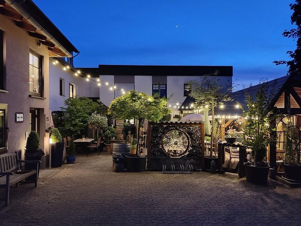 Landgasthof Zur Post 69m