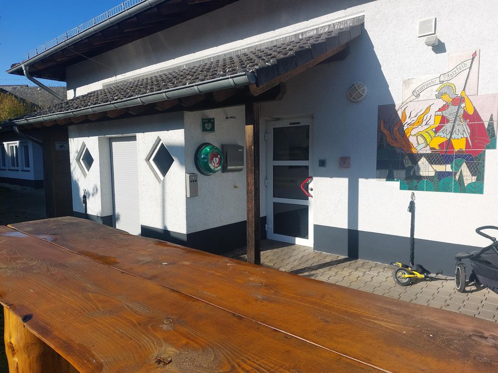 Defibrillator in Pfalzfeld yyximq