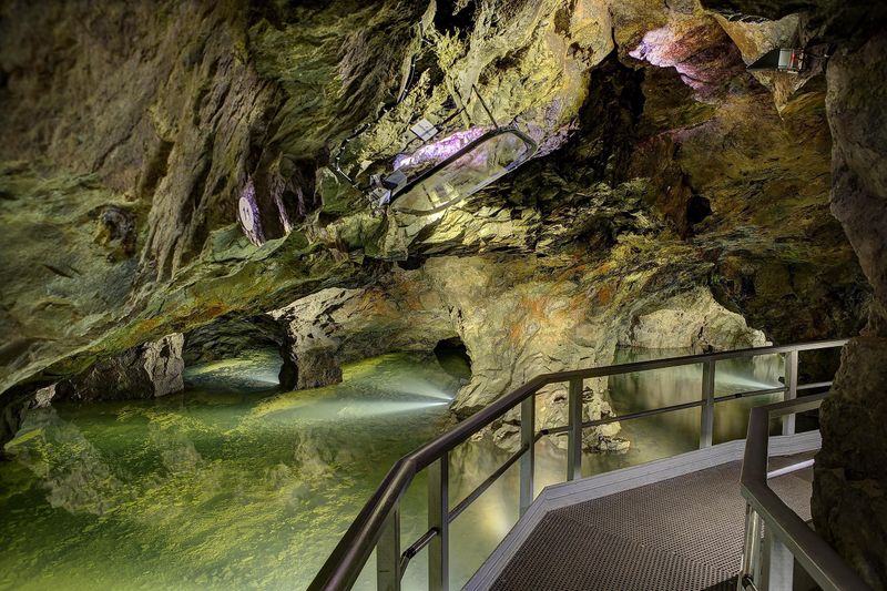 Edelsteinminen im Steinkaulenberg yvbkma