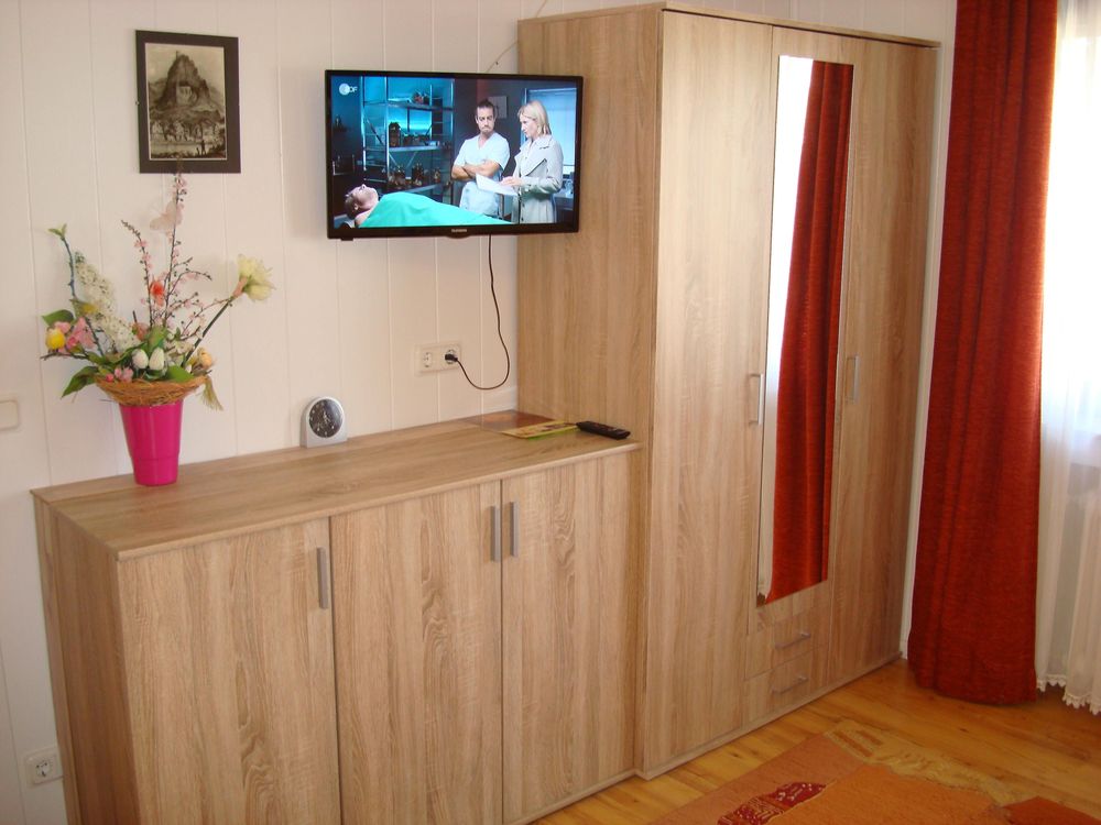 Bernstein Hotel Kohl z4eleo