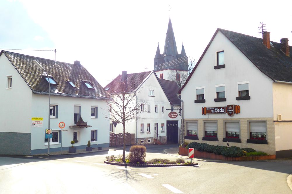 Soonwaldsteig   Zuweg Hennweiler 1 xifgae