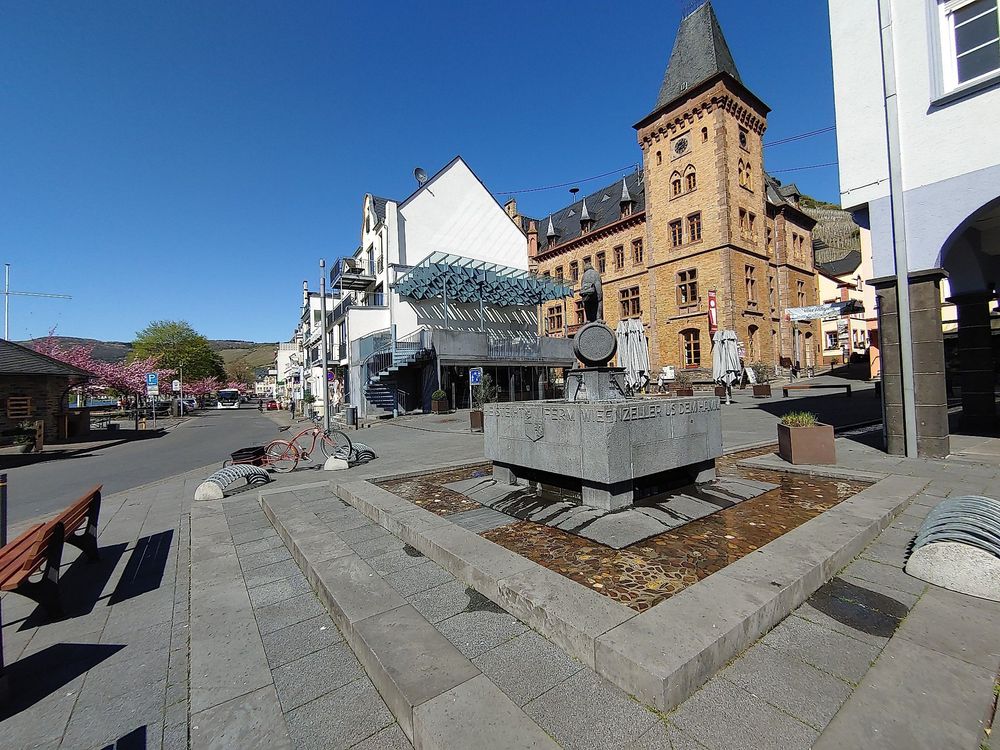 Weinkultur Radrundfahrt über Neef und Reil wok98b