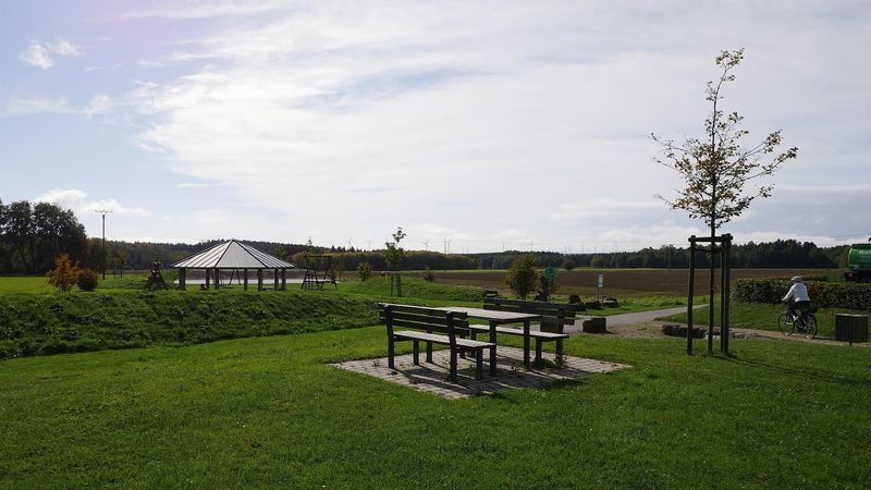 pois/picknickbank-am-xschinderhannesradweg-in-lingerhahn-e552