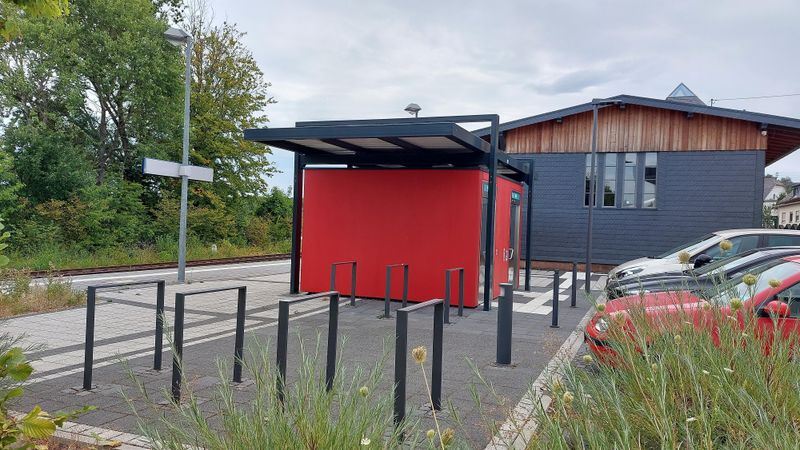 Öffentliche Toiletten am Bahnhof Emmelshausen vowja0