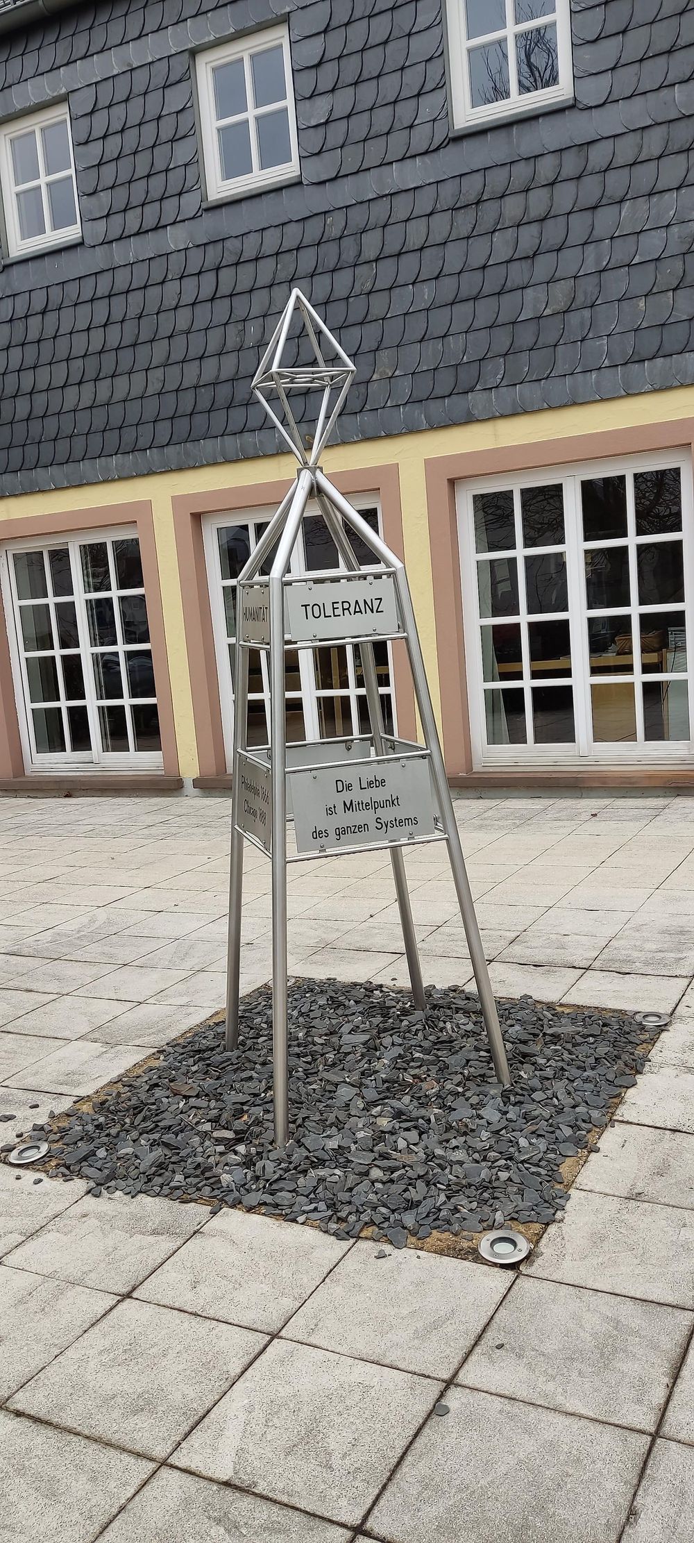 Samuel Hirsch Platz vd6eow