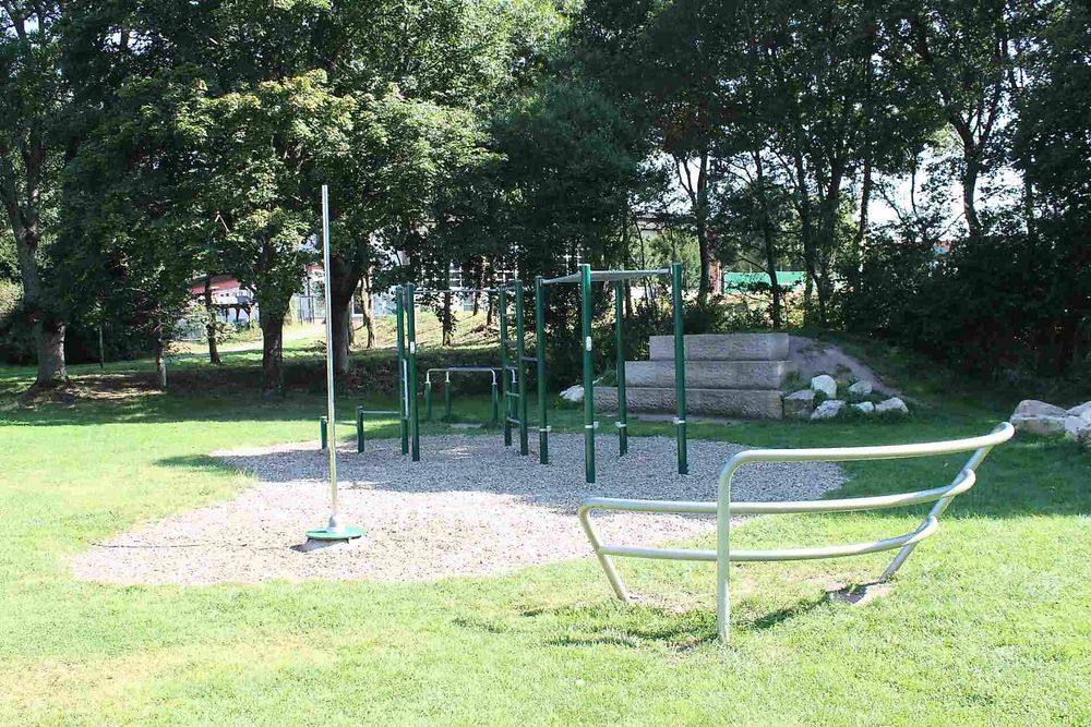 Spielplatz am Stadtweiher ujjzte