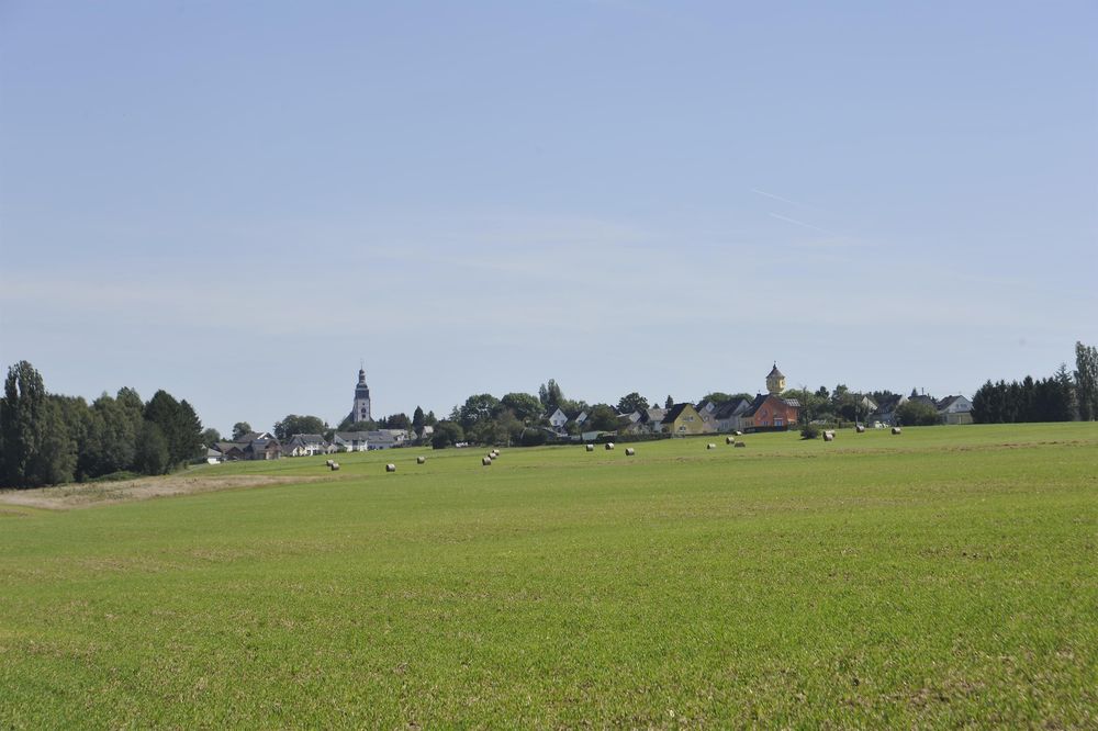 Aussichtspunkt Traumschleifchen Karrenberg   Stadt Kirchberg v8jok4