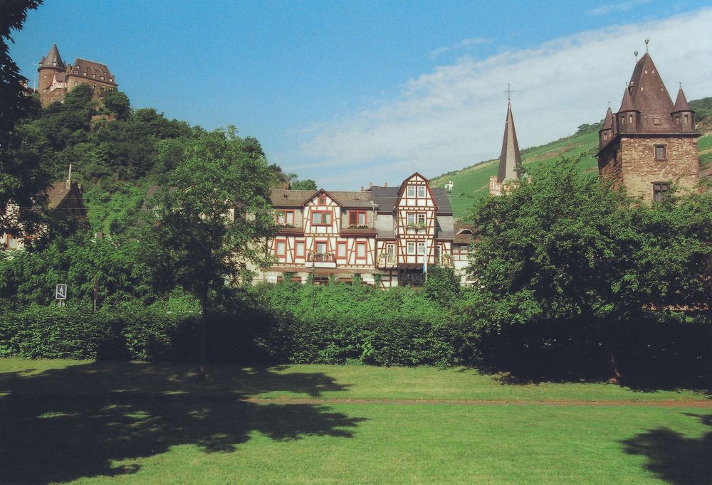 Rhein Hotel tnkc5p