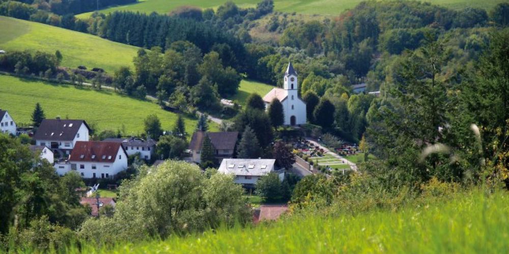 Protestantische Kirche Reiffelbach tjs88h