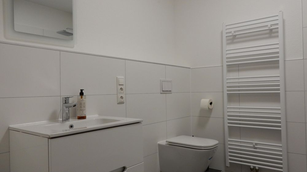 Ferienhaus│ Zentral │3 Whg │250 m² │ Parkplätze tc3o5r