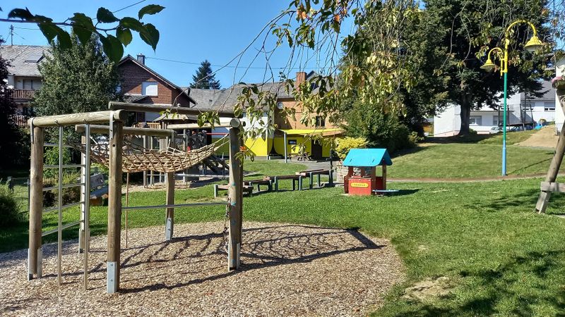 pois/spielplatz-in-xschwall-4840