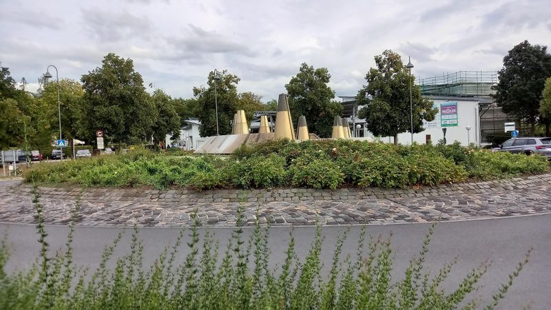 pois/kreisel-am-zentrum-am-park-eab1