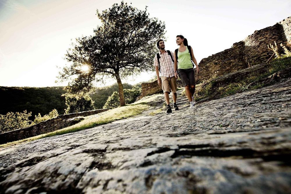 A Trekkingcamp und Zeltlager Schmidtburg rocx0o