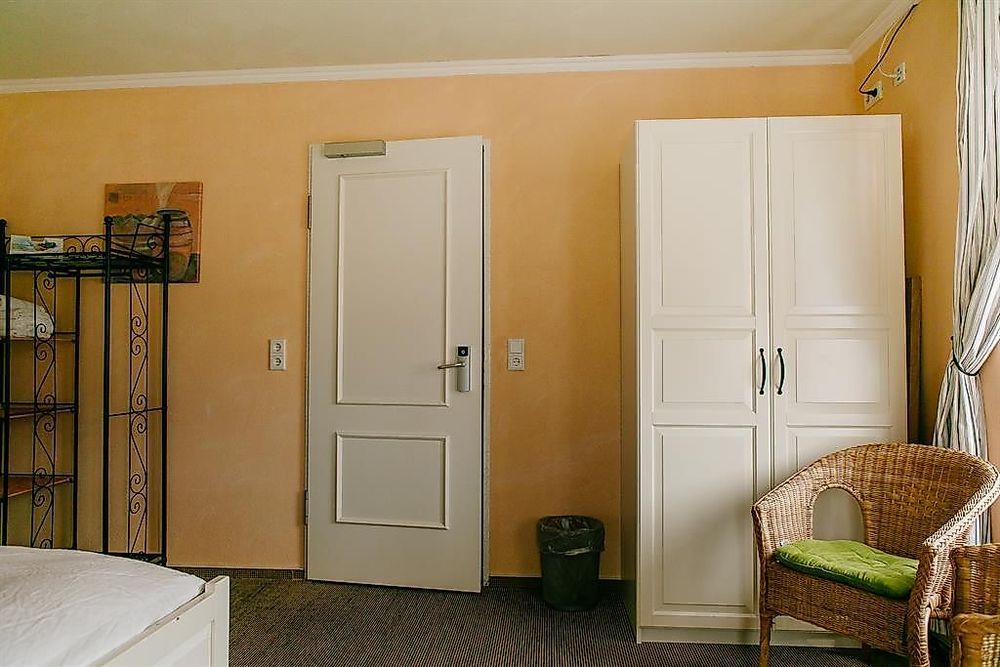 Landhotel Airport inn rjet5s