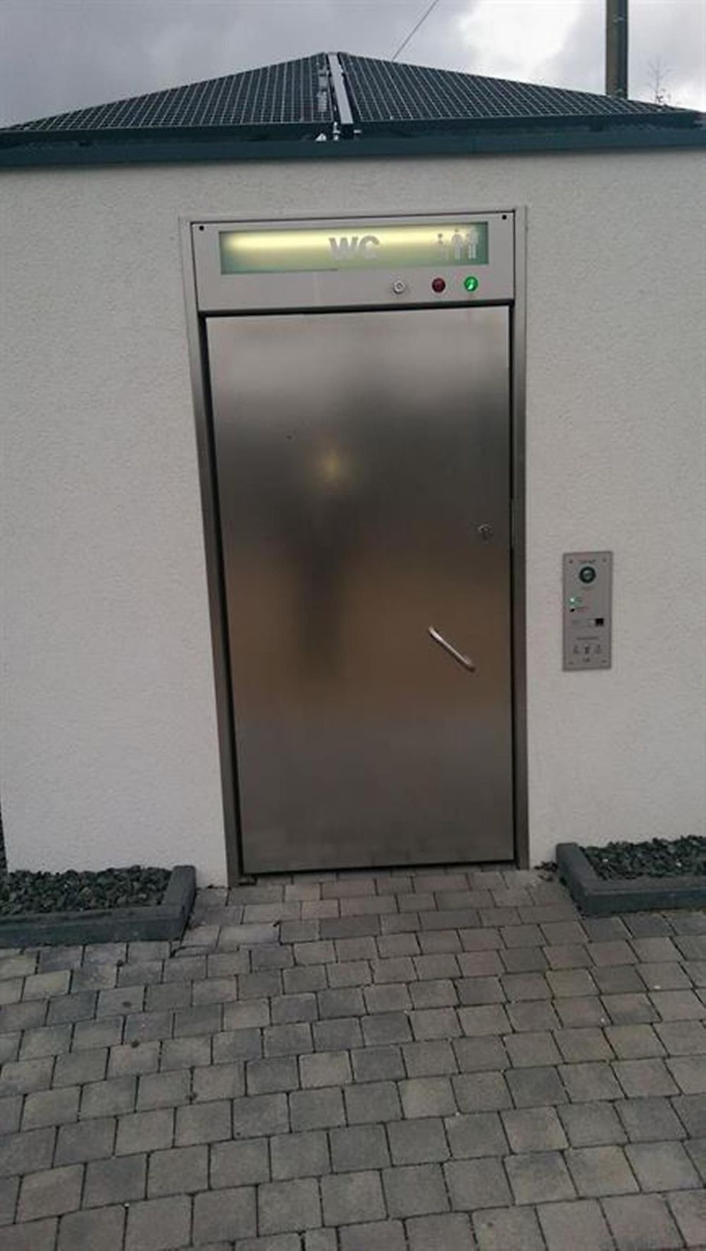 Öffentliche barrierefreie Toilette an der Bahnhofserlebnisstation piedxh