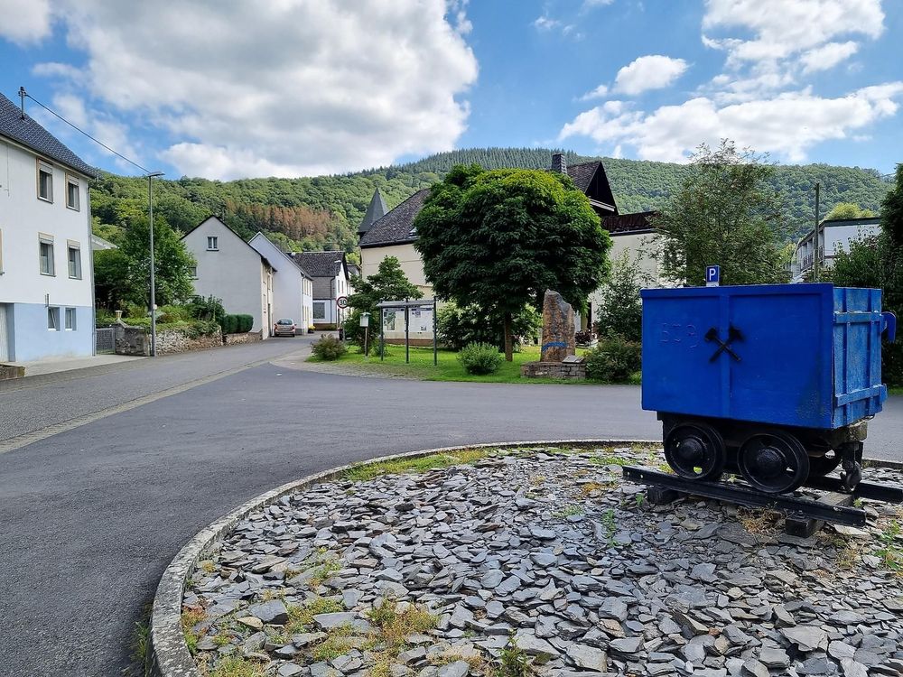 Schiefergrubenweg Lütz q9io2u