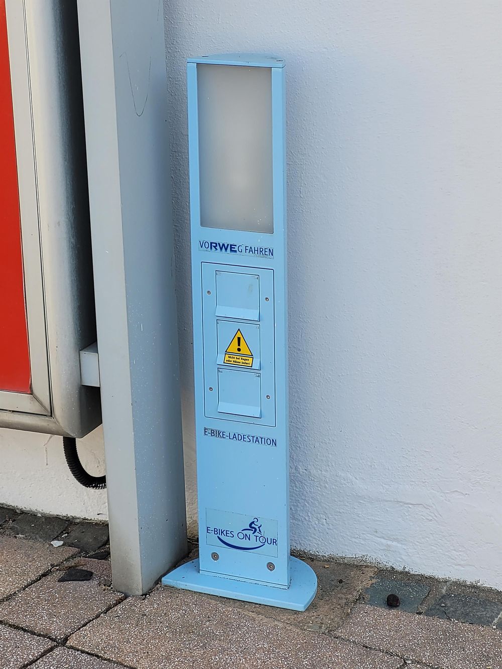 E Bike Ladestation am Rathaus p4mqp8