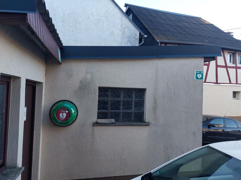 Defibrillator in Bickenbach p54nae