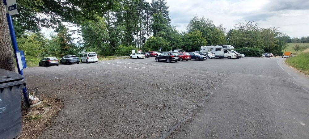 Fußweg zu den Edelsteinminen im Steinkaulenberg novvt9