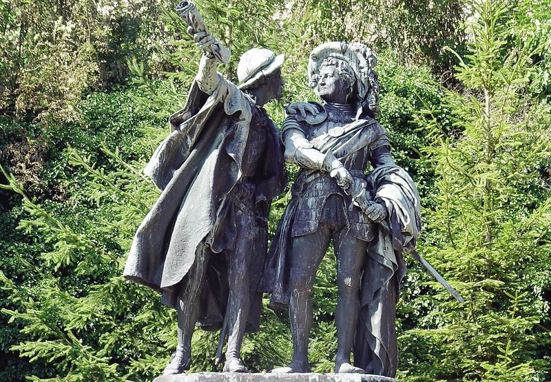 pois/hutten-xsickingen-denkmal-fe2c