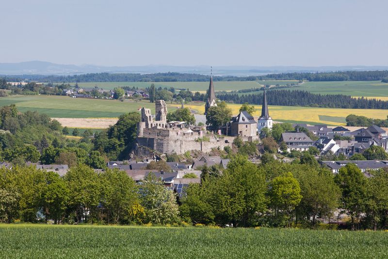 Zwischen Rheinblick und Burgstadt nlenv6