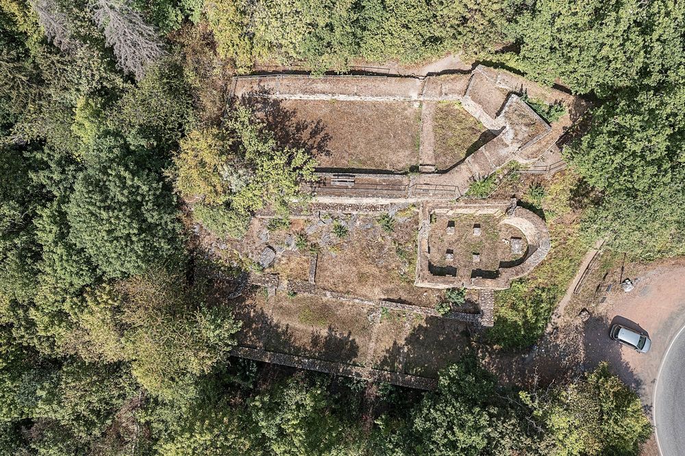 Burgruine "Pfarrköpfchen" nlecqq
