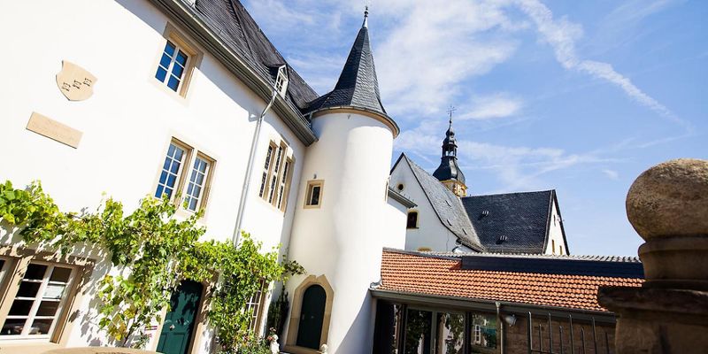 pois/boos-von-waldeckscher-hof-xcdc7