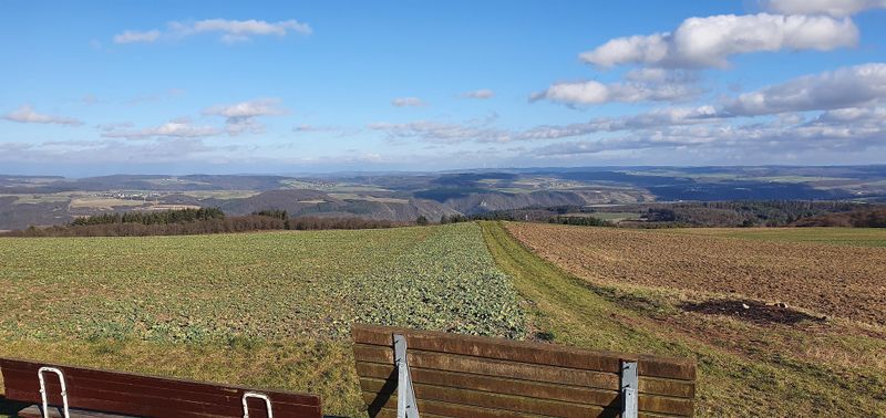 pois/fuenf-burgenblick-in-karbach-264c