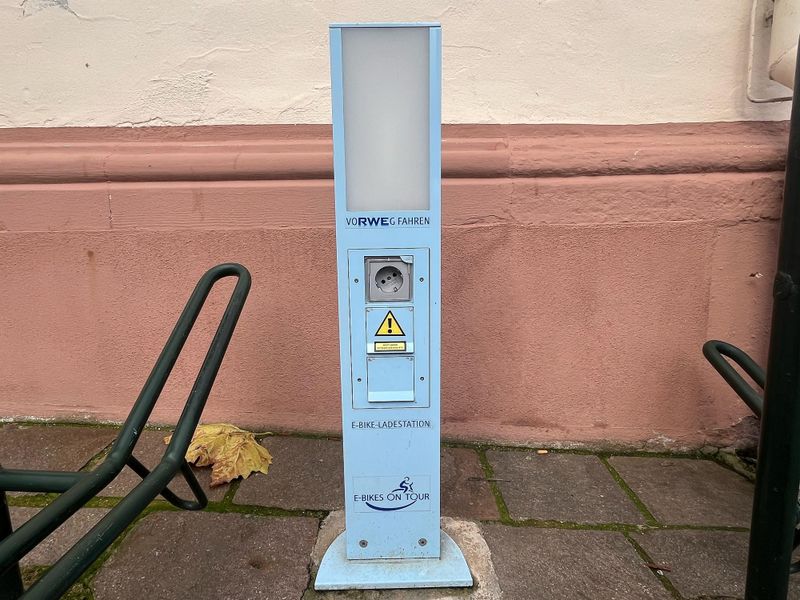 pois/e-bike-ladestation-f9b1