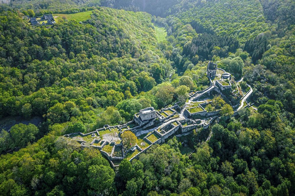 A Trekkingcamp und Zeltlager Schmidtburg n96qo1