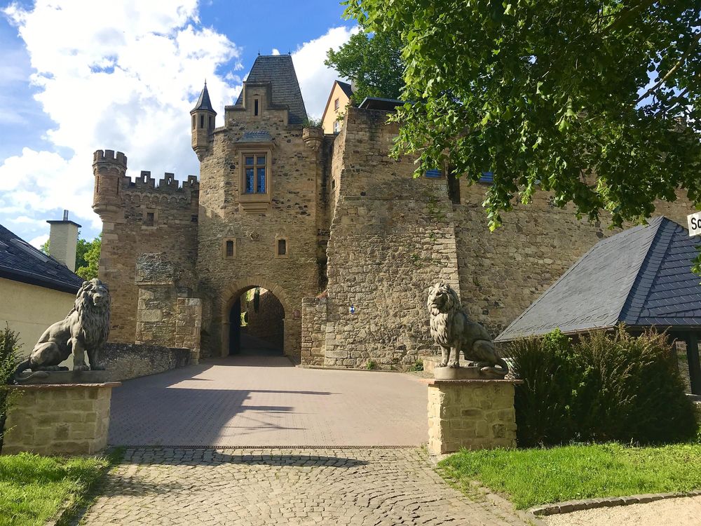 Schloss Dhaun llyoio
