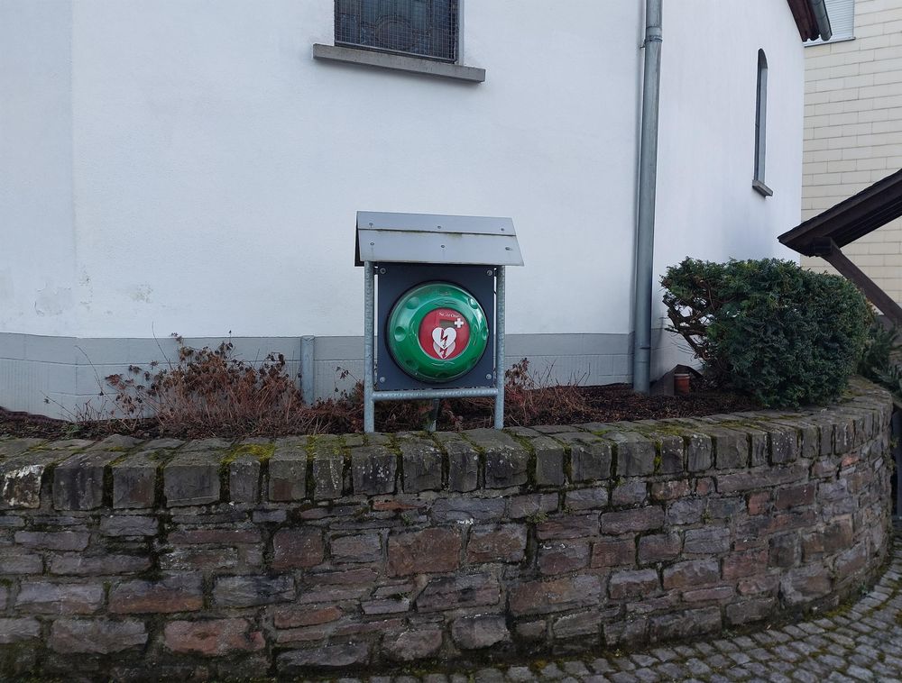 Defibrillator in Mermuth kpd6dy