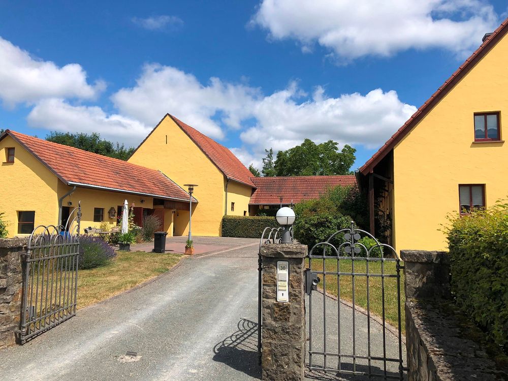 "Casa WaBik" khm8n2