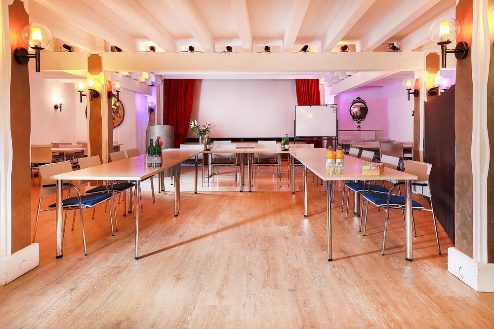 Hotel Schloßschenke ji5amj