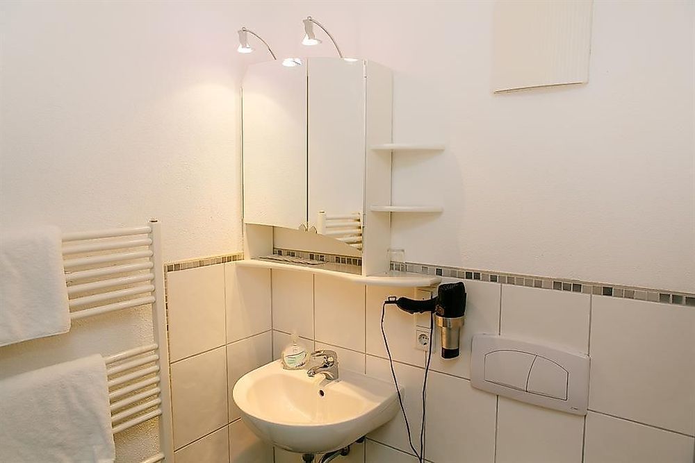 Landhotel Airport inn ilf29g