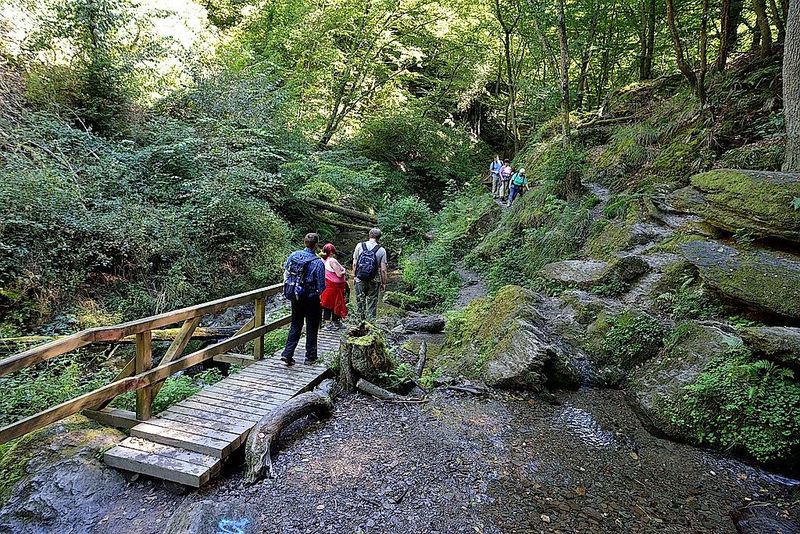 Ehrbachklamm als Streckenwanderung j2e92f