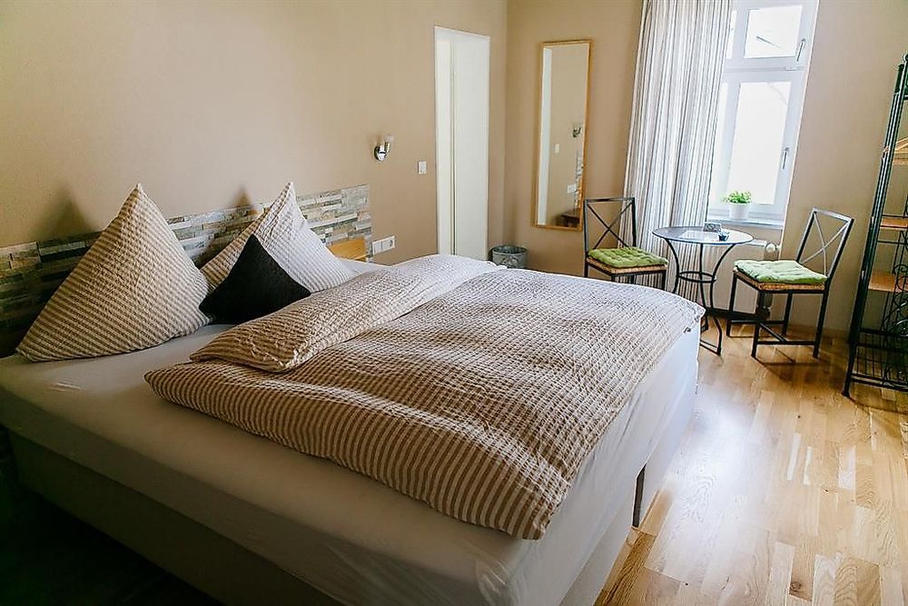 Landhotel Airport inn gvx4xw