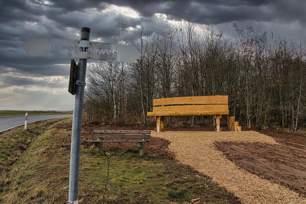 XXL Panoramabank auf dem Lemberg i3xut7