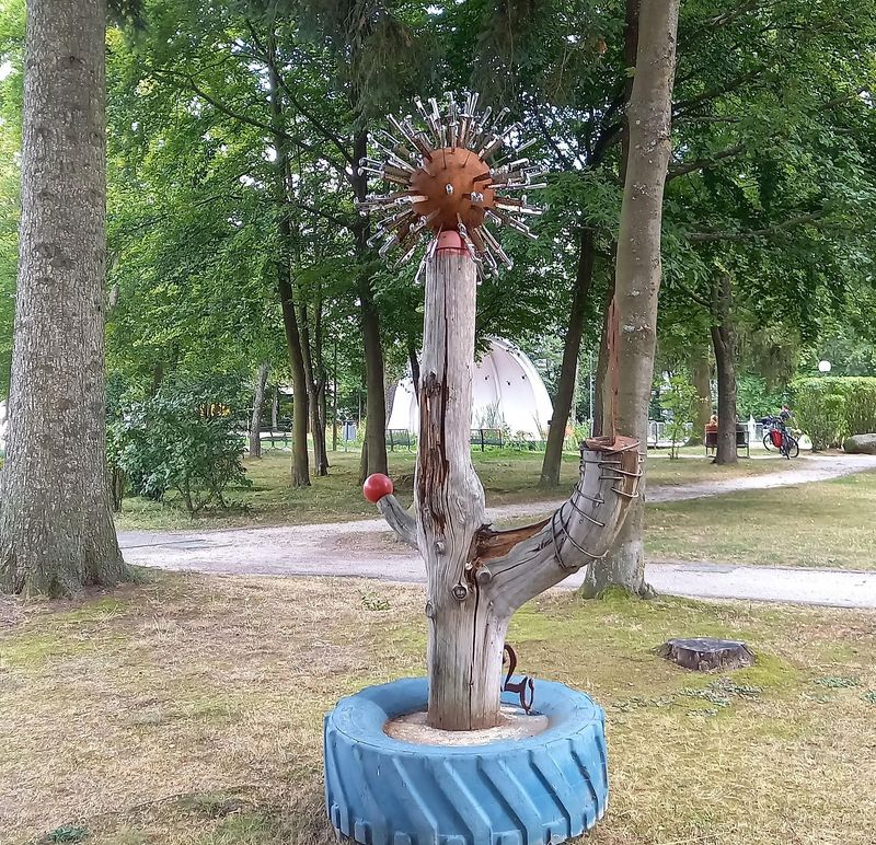 pois/ga-denk-pad-xcoronaboom-in-park-6e13