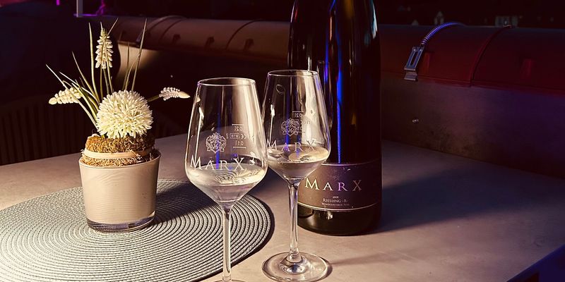 Big Bottle Party fzl4ux