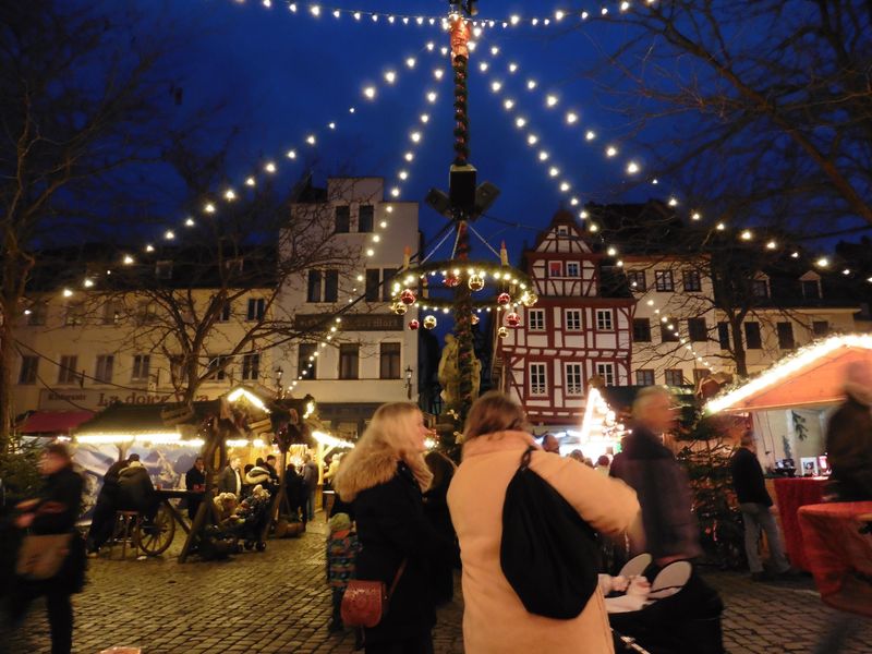 Nikolausmarkt   Weihnachtsmarkt auf dem historischen Eiermarkt fwd5dj