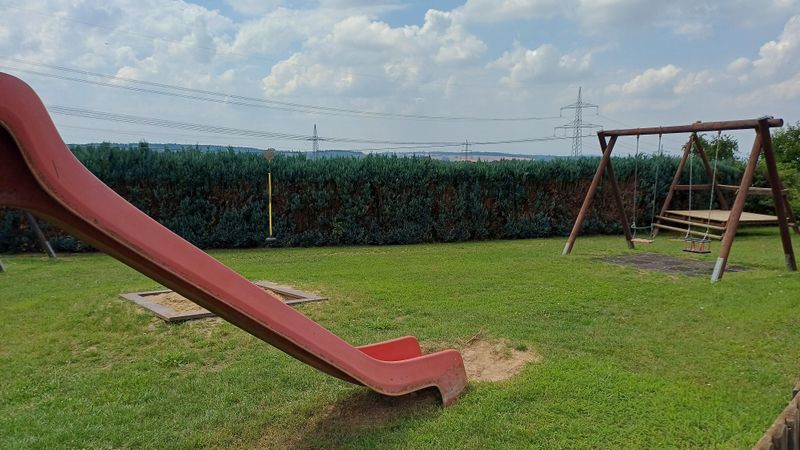 pois/spielplatz-halsenbach-an-der-wiesenstrasse-f4f8