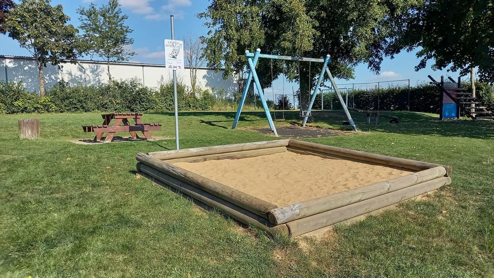 Spielplatz in Karbach fnf0fc