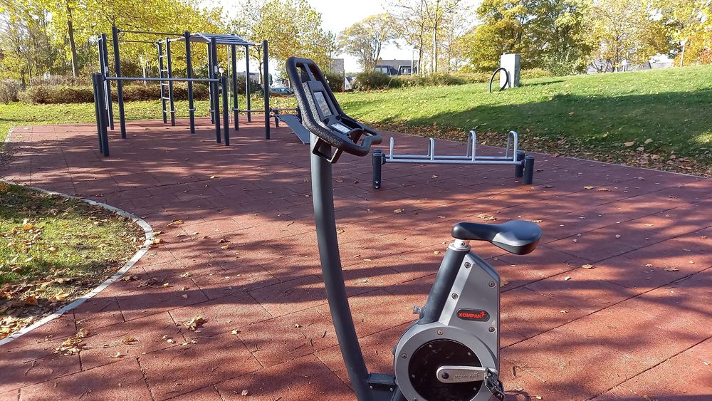 Spielplatz am Park für Jung und Alt fesd90