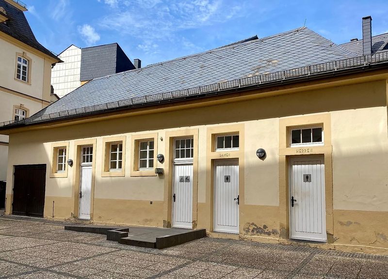 pois/openbare-toilette-raadhuis-f6ea