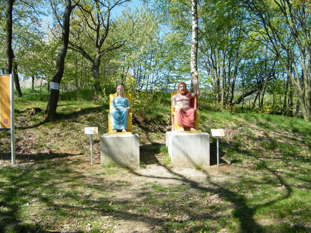 Götterallee am Nationalpark Hunsrück Hochwald f2damh