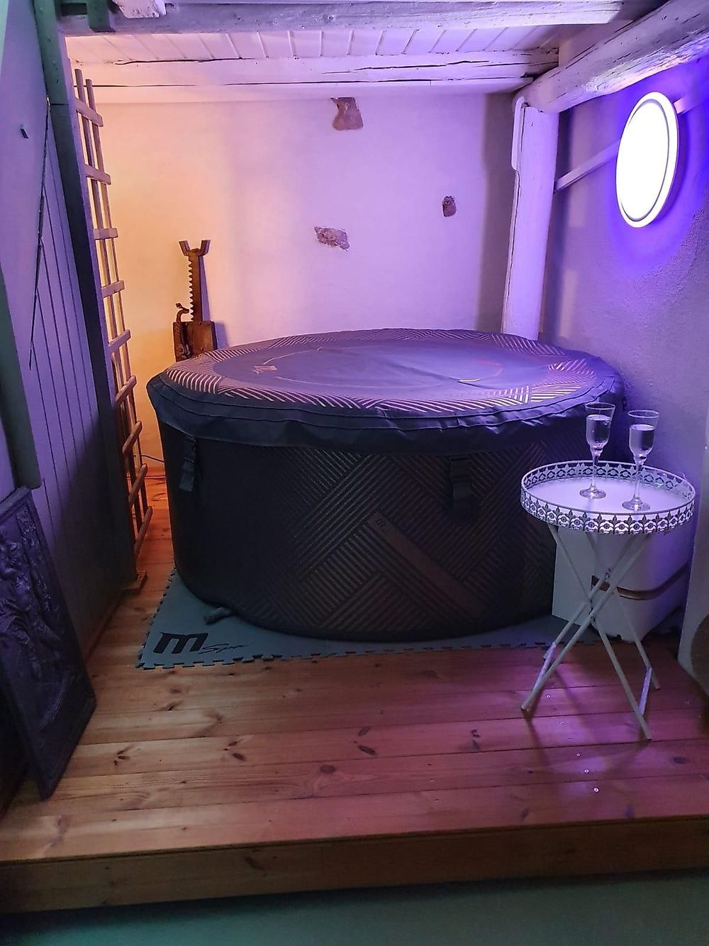 Kleines Ferienhaus Weiler deth46