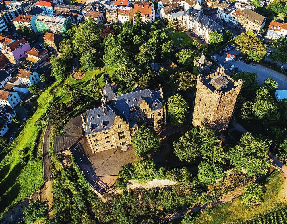 Historische Gartenanlage Burg Klopp bq0vyi