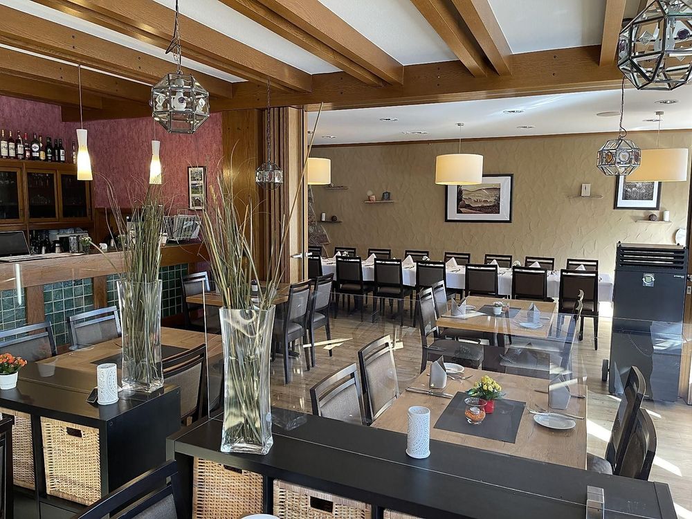 Hotel Café Restaurant Steuer azimr4