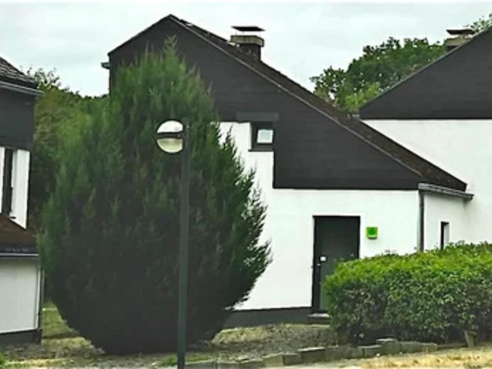 Ferienhäuser im Feriendorf Hambachtal c6jwvb
